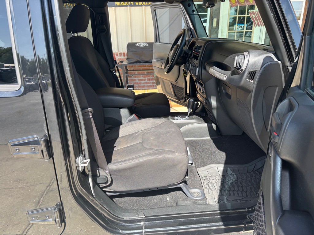2017 Jeep Wrangler Unlimited Image 12