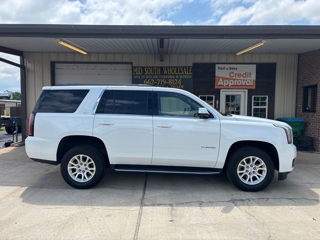 2017 GMC Yukon Image 2