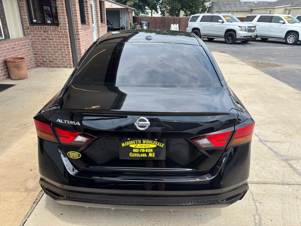 2019 Nissan Altima Image 4