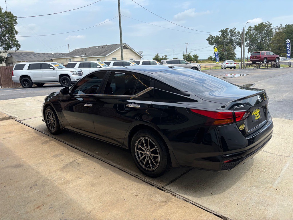 2019 Nissan Altima Image 5