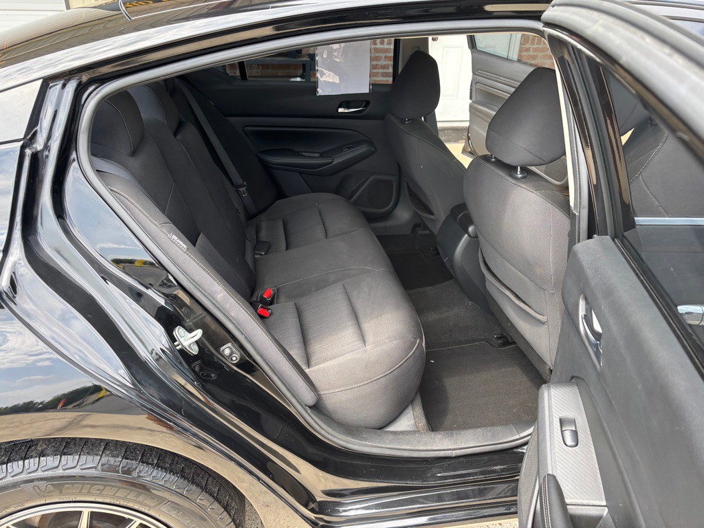 2019 Nissan Altima Image 10