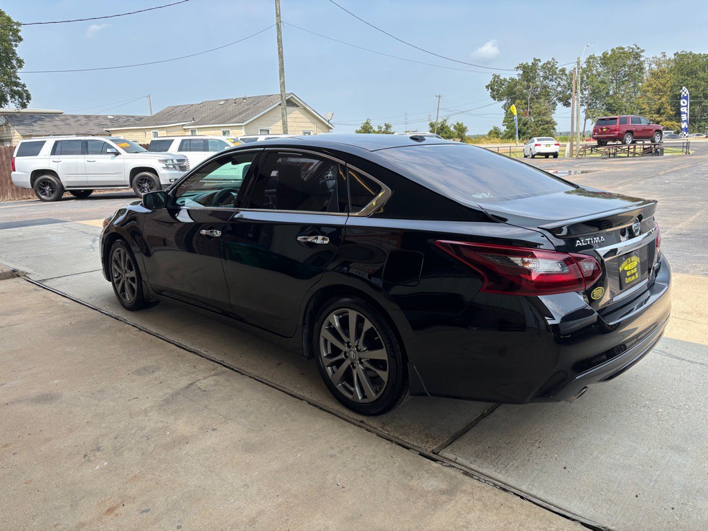 2018 Nissan Altima Image 5