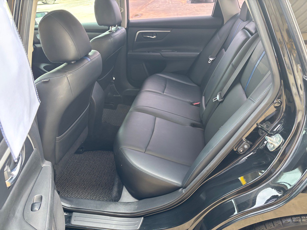 2018 Nissan Altima Image 9
