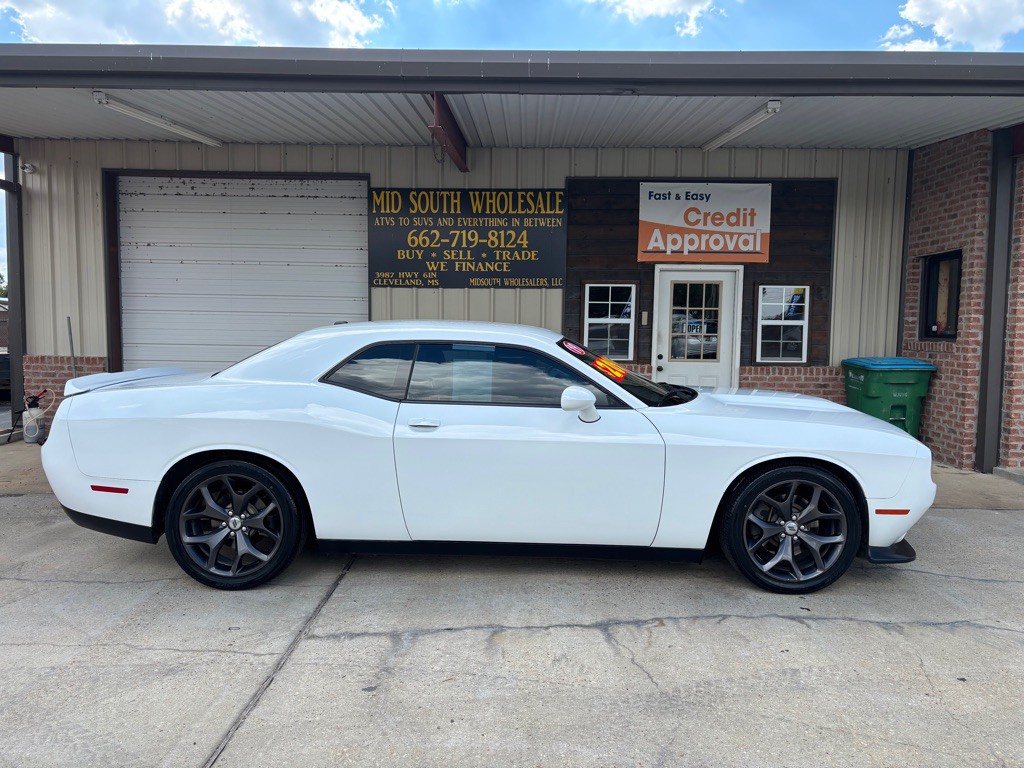 2019 Dodge Challenger Image 2