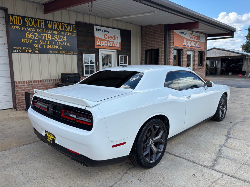 2019 Dodge Challenger Image 3