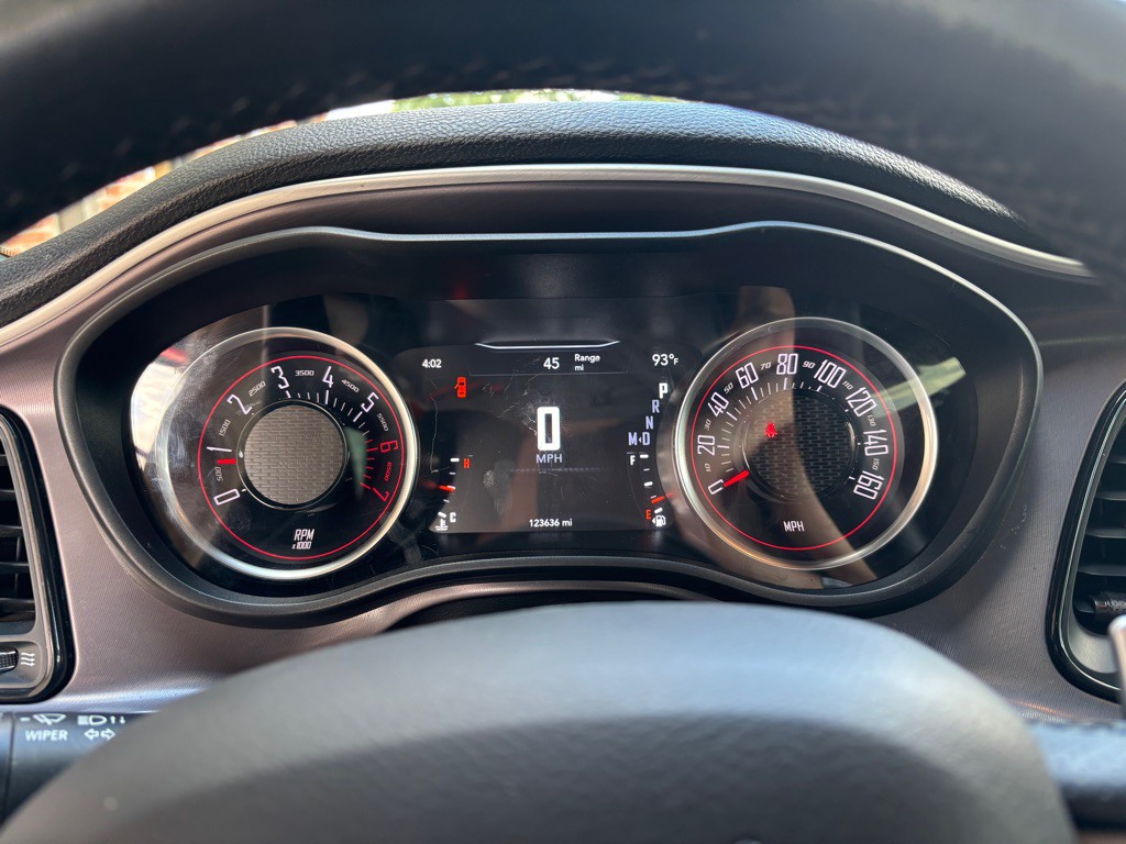 2019 Dodge Challenger Image 10