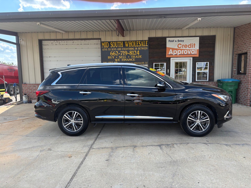 2018 INFINITI QX60 Image 2