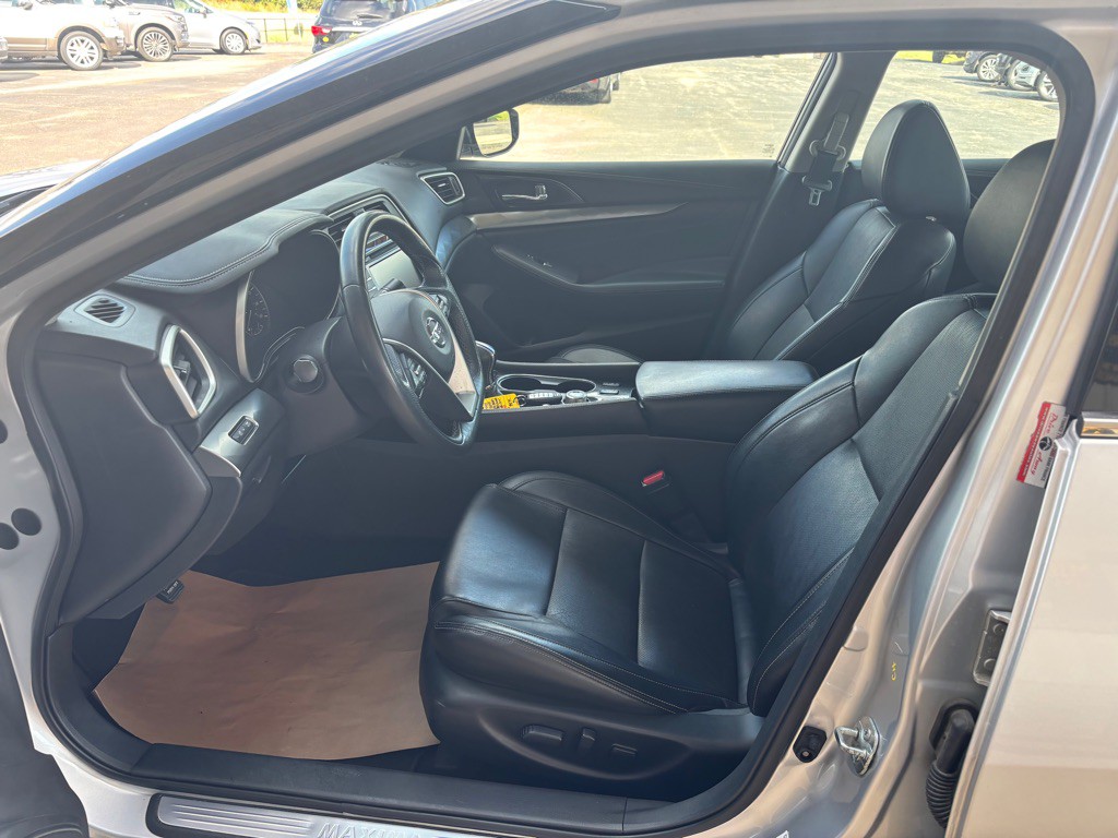 2019 Nissan Maxima Image 8