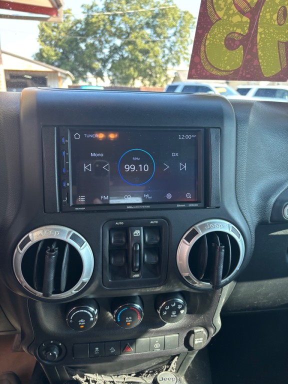 2016 Jeep Wrangler Unlimited Image 14