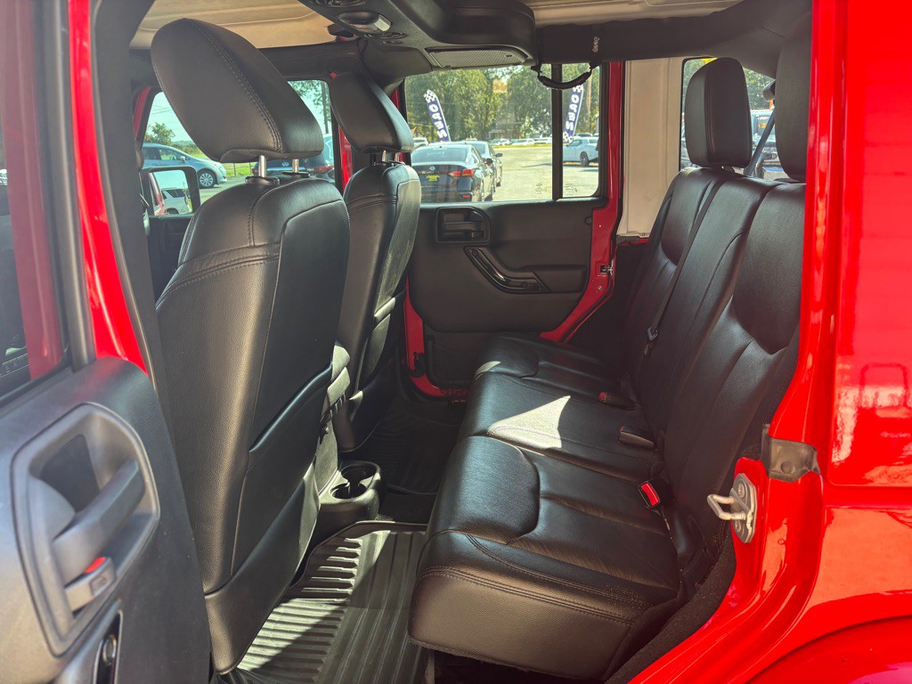 2015 Jeep Wrangler Unlimited Image 9