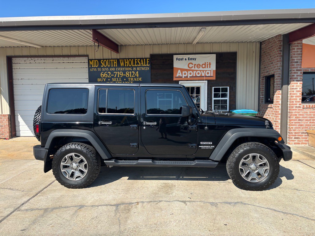 2015 Jeep Wrangler Unlimited Image 2