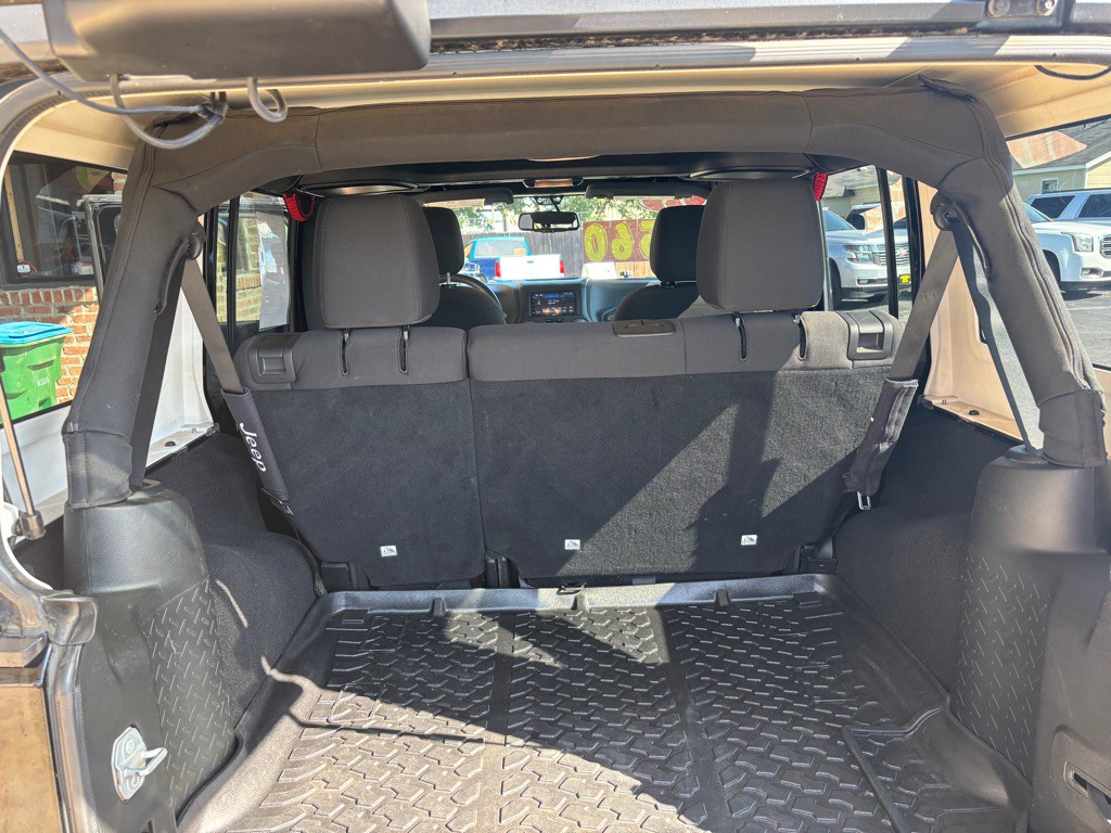 2015 Jeep Wrangler Unlimited Image 10