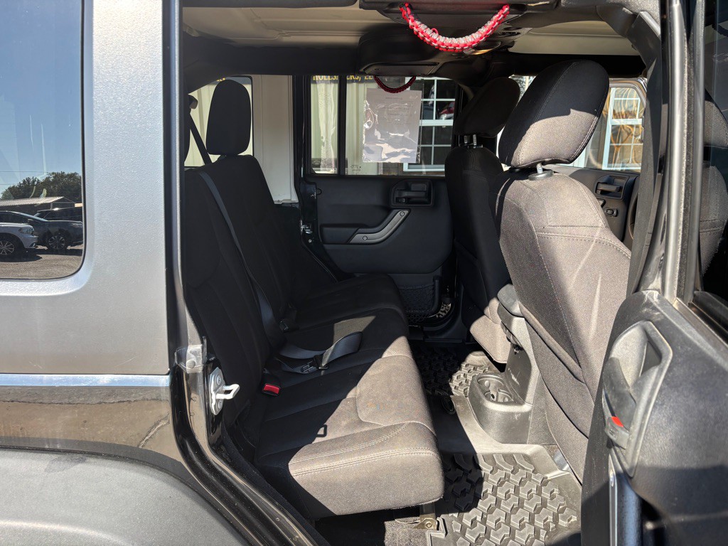 2015 Jeep Wrangler Unlimited Image 11