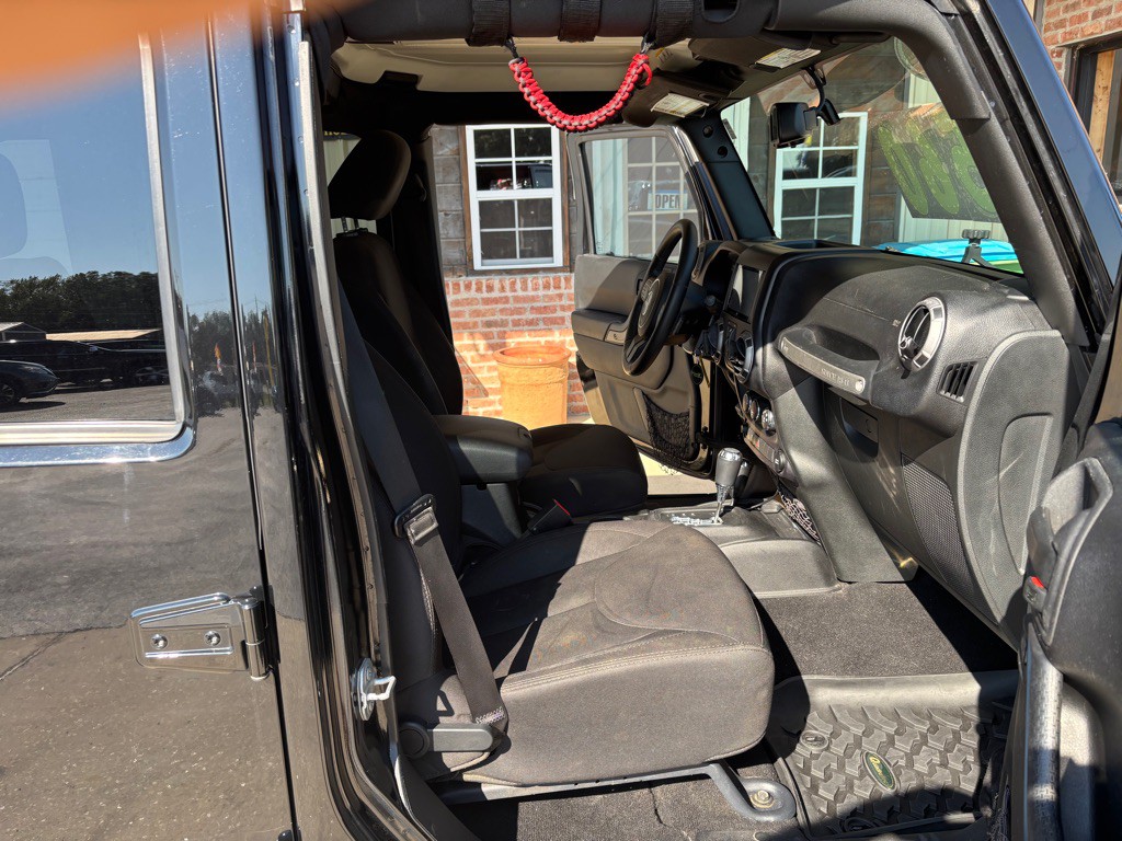 2015 Jeep Wrangler Unlimited Image 12