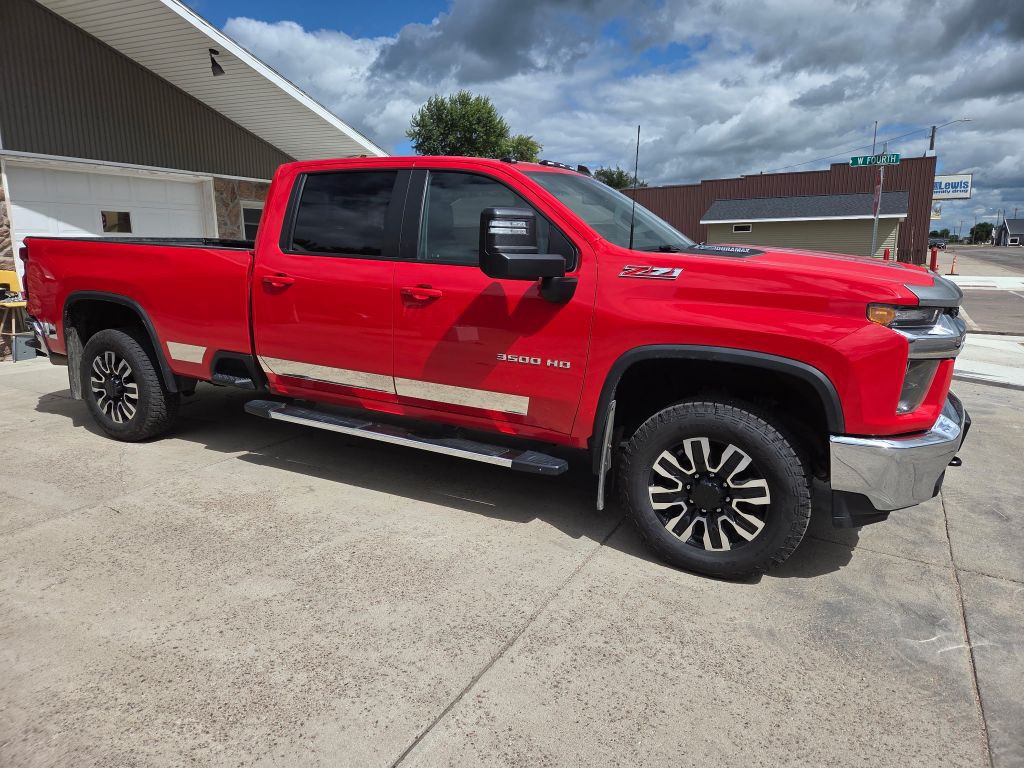 2020 Chevrolet Silverado 1500 Image 3