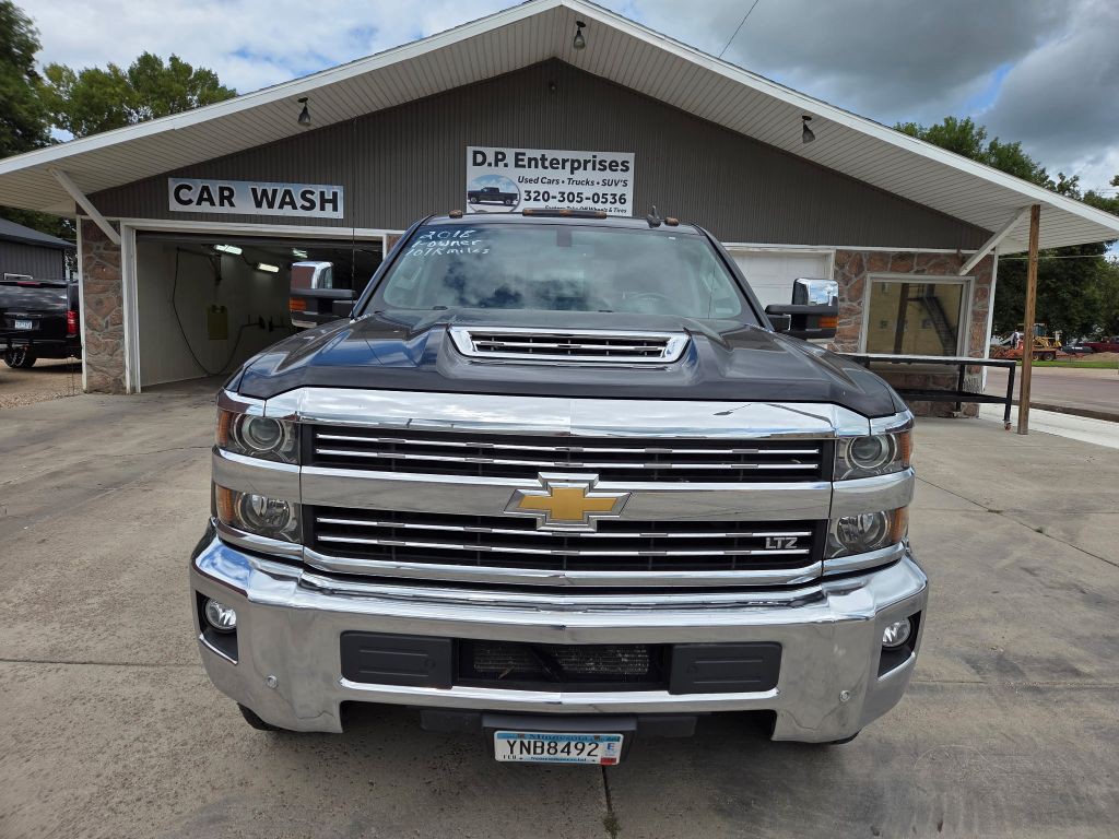 2018 Chevrolet Silverado 1500 Image 3