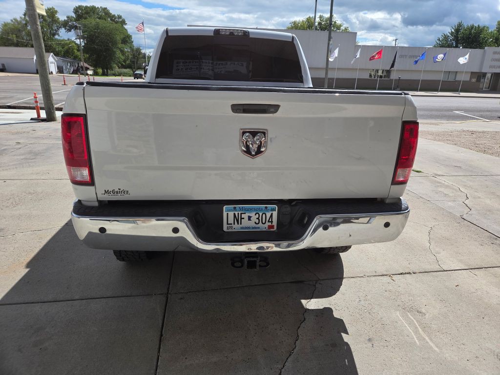 2015 RAM 2500 Image 2