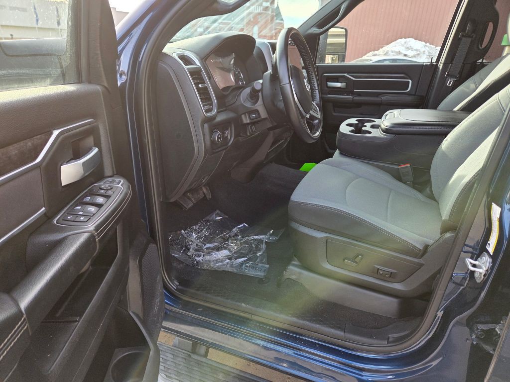 2024 RAM 2500 Image 4