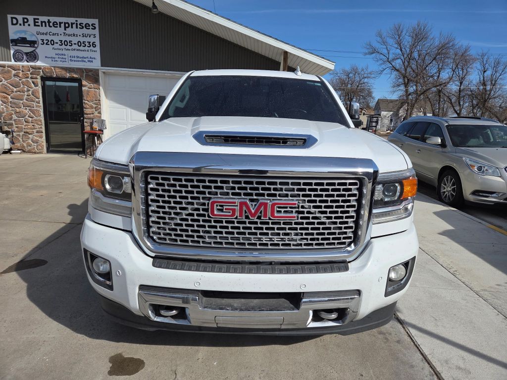 2017 GMC Sierra 2500 Image 2