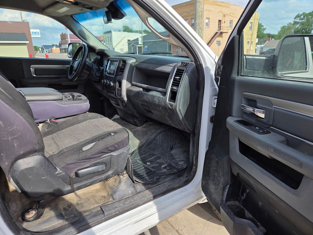2016 RAM 3500 Image 7