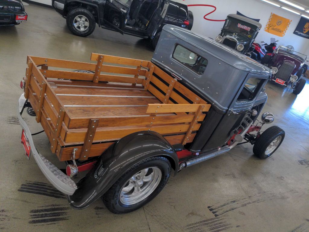 1933 Ford Model B Image 11