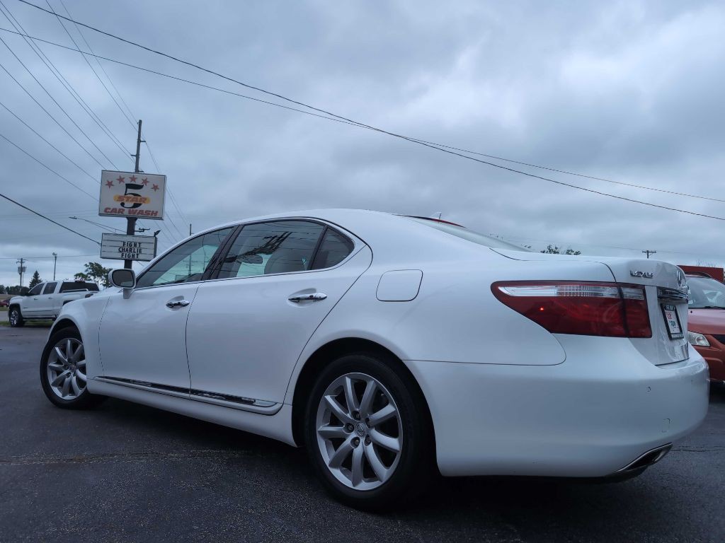 2007 Lexus LS 460L Image 10