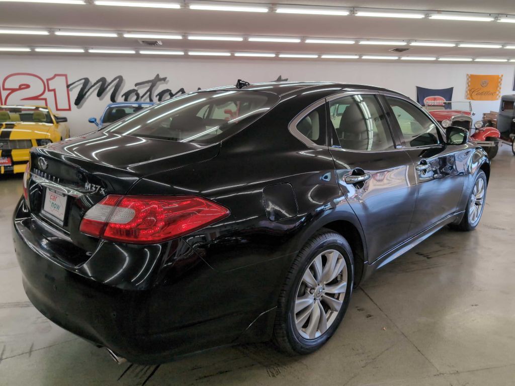 2013 INFINITI M37 Image 6