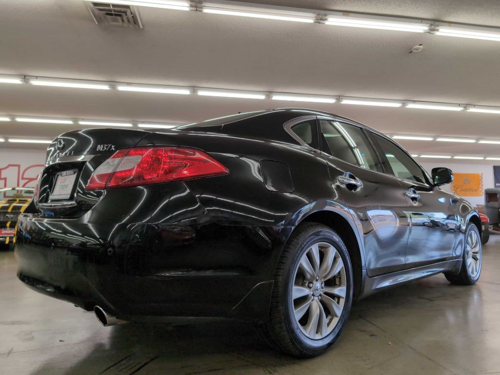 2013 INFINITI M37 Image 8