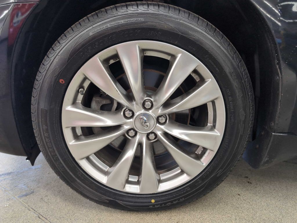 2013 INFINITI M37 Image 33