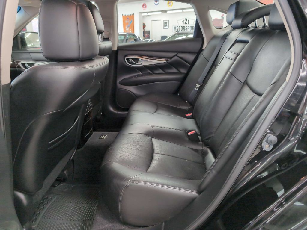 2013 INFINITI M37 Image 35