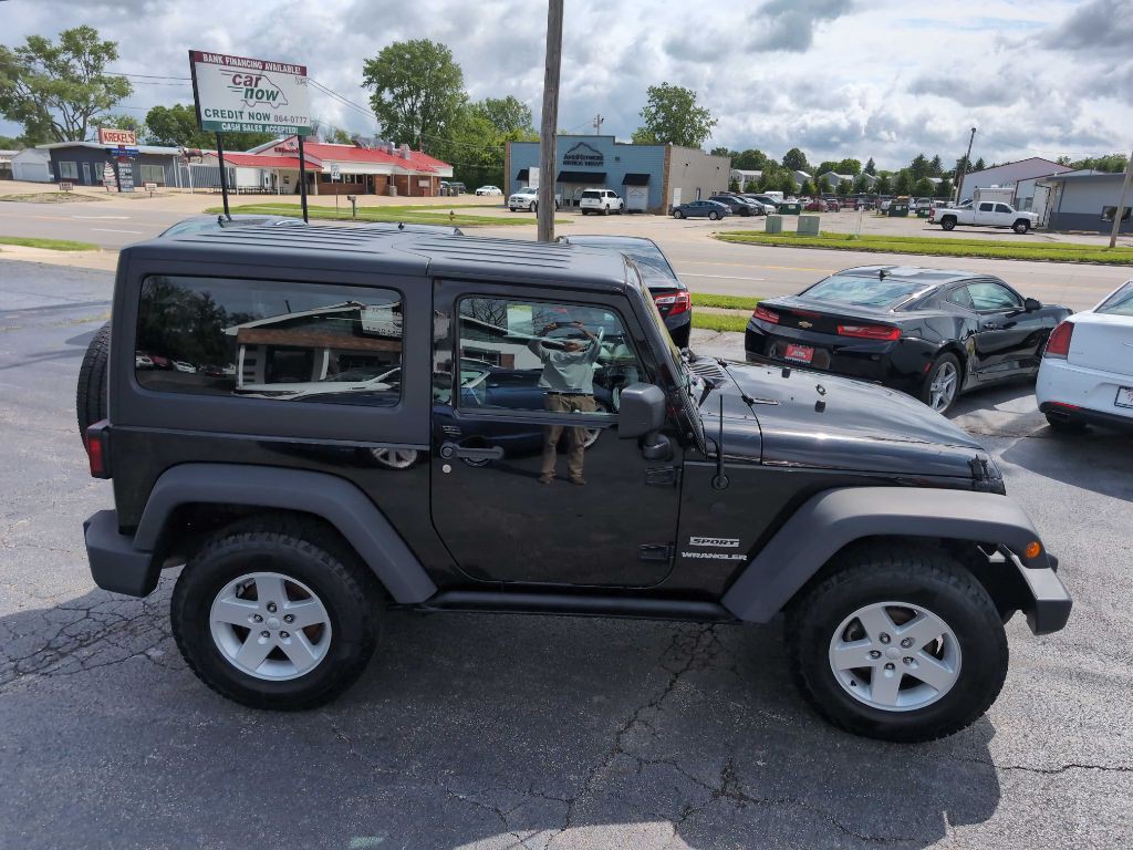 2015 Jeep Wrangler Image 16