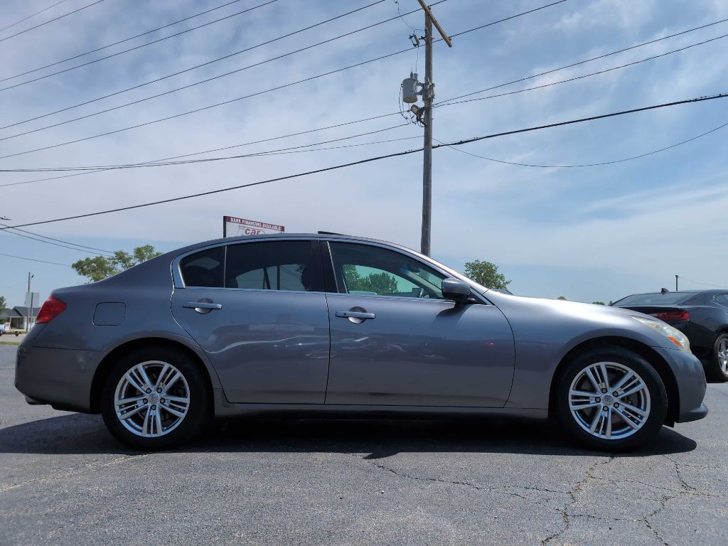 2011 INFINITI G37 Image 19