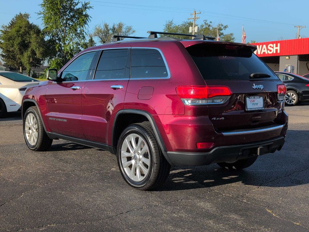 2017 Jeep Grand Cherokee Image 14