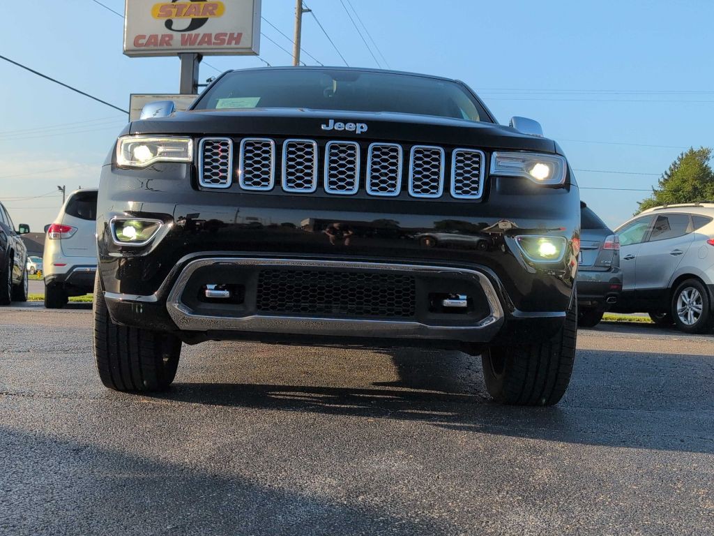 2017 Jeep Grand Cherokee Image 24
