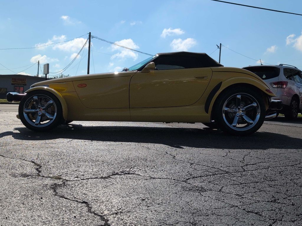 2002 Chrysler Prowler Image 18
