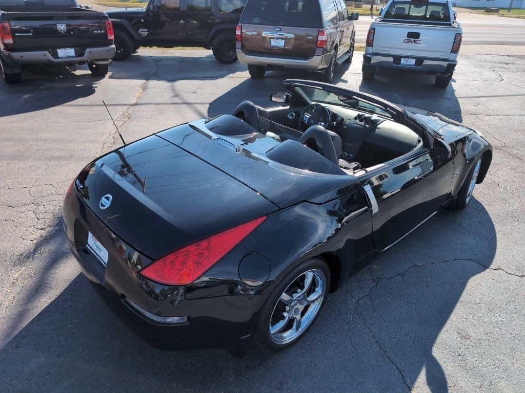 2007 Nissan 350Z Image 17