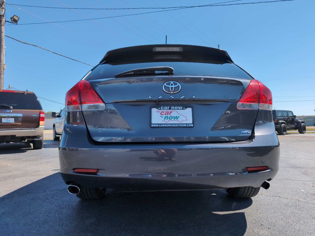 2010 Toyota Venza Image 12