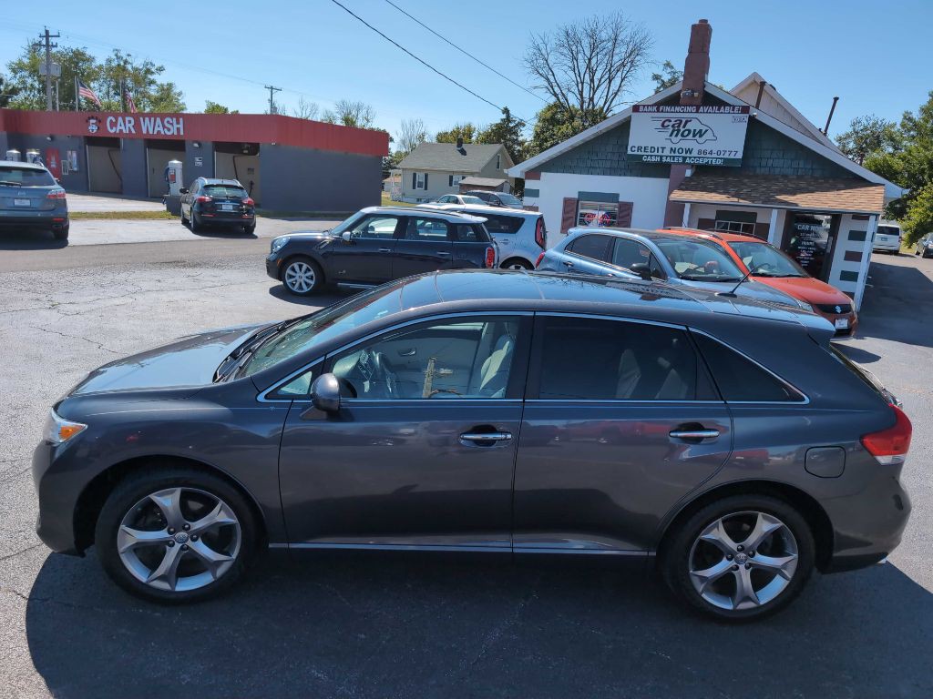 2010 Toyota Venza Image 2
