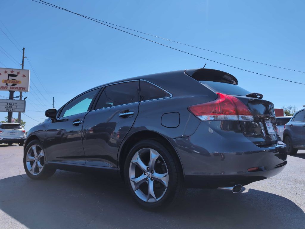 2010 Toyota Venza Image 10