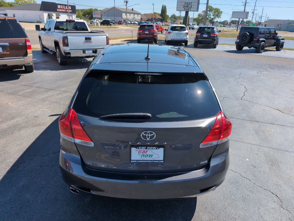 2010 Toyota Venza Image 12