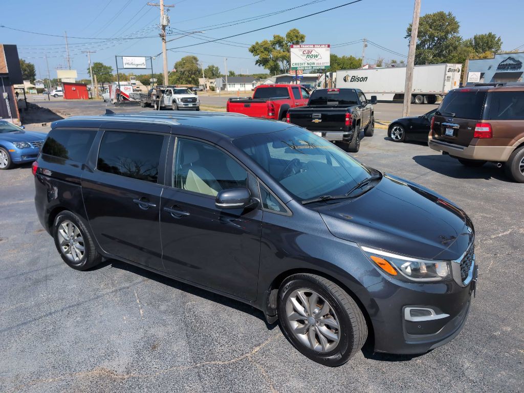2019 Kia Sedona Image 1