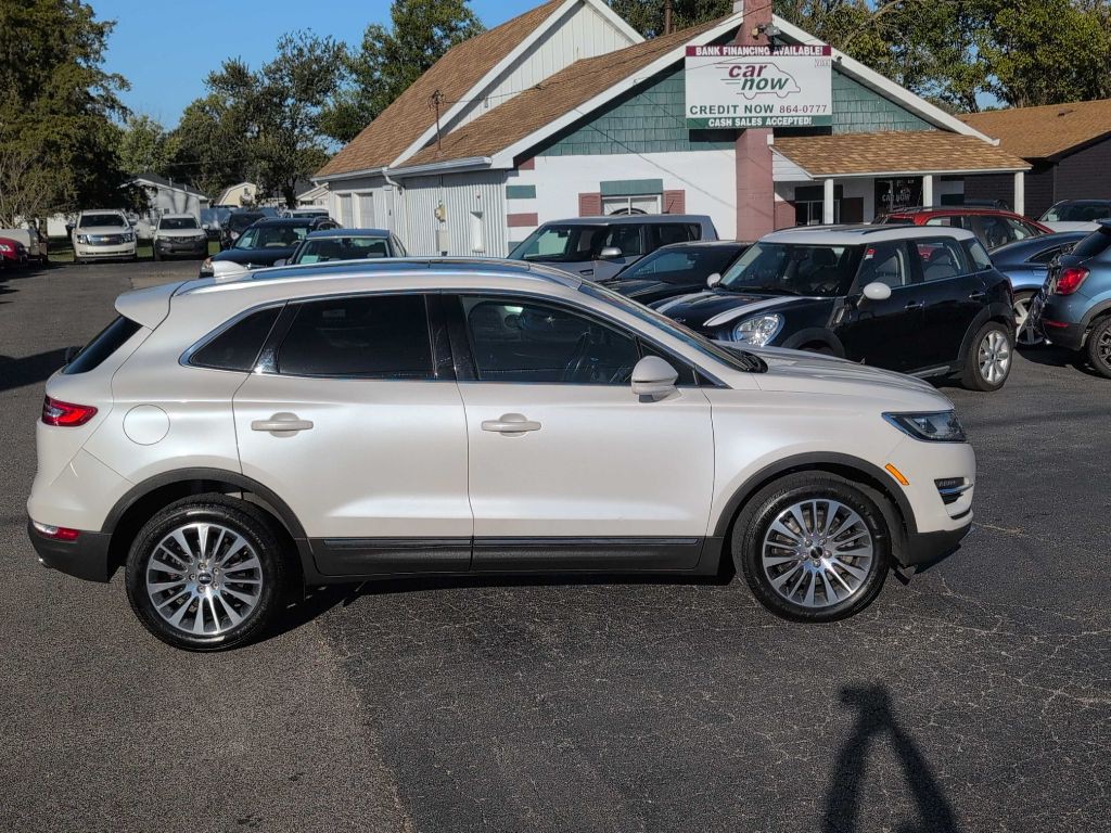 2017 Lincoln MKC Image 2