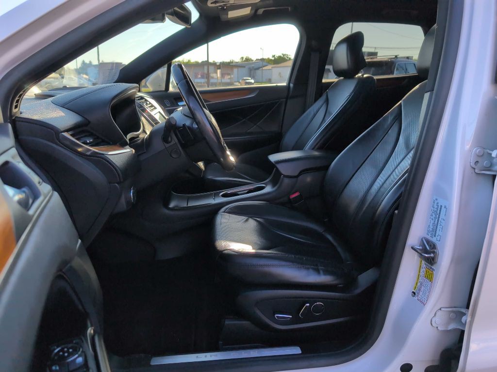 2017 Lincoln MKC Image 25