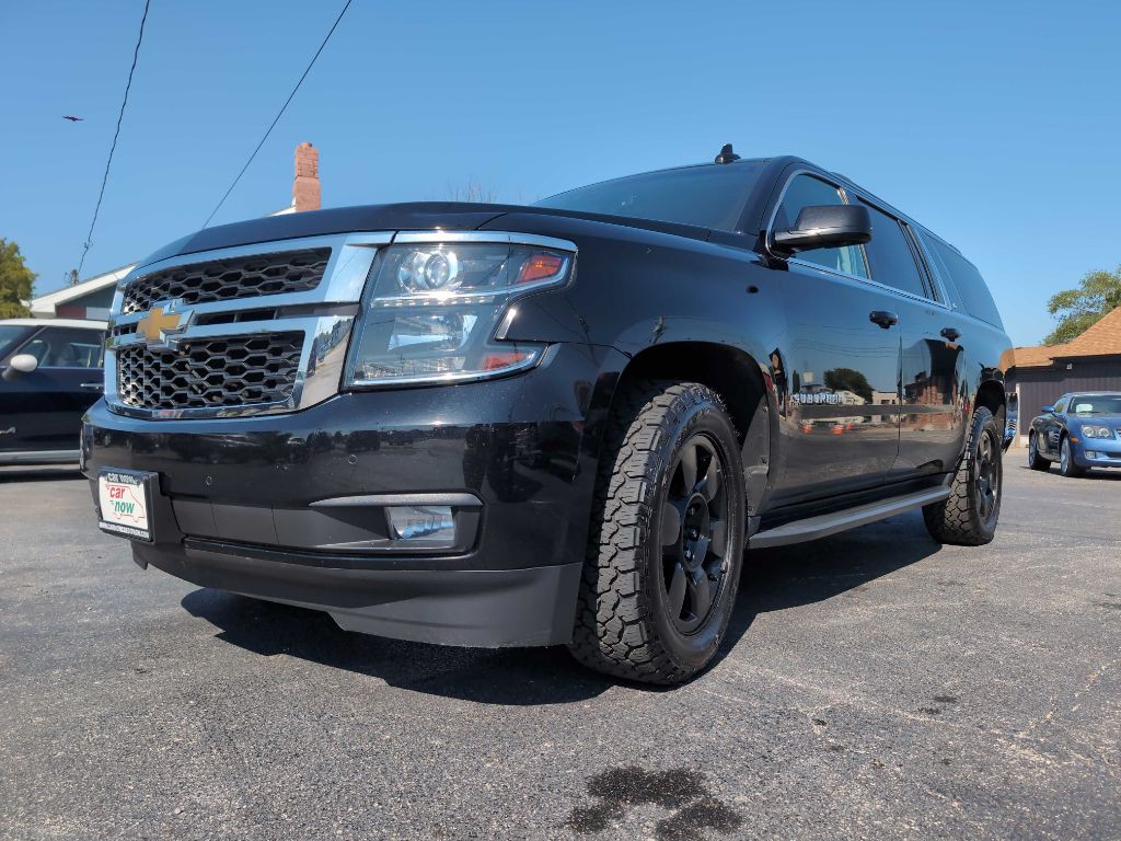 2015 Chevrolet Suburban Image 2