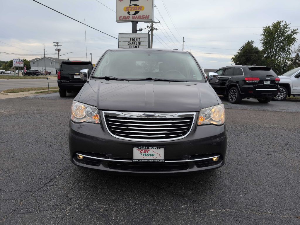 2016 Chrysler Town & Country Image 20
