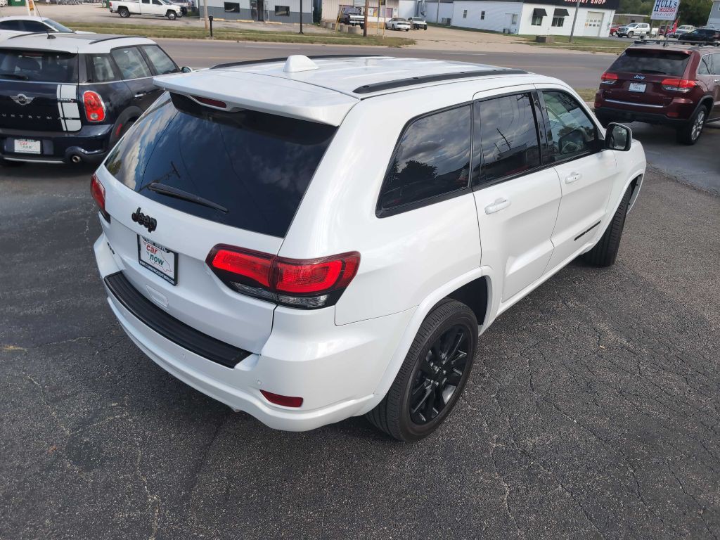 2017 Jeep Grand Cherokee Image 15