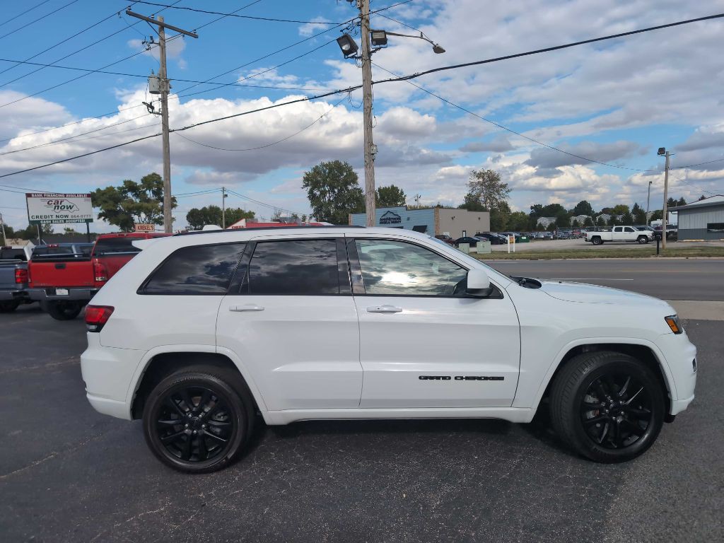 2017 Jeep Grand Cherokee Image 17