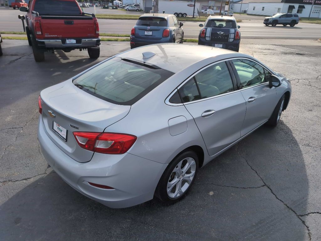 2016 Chevrolet Cruze Image 17
