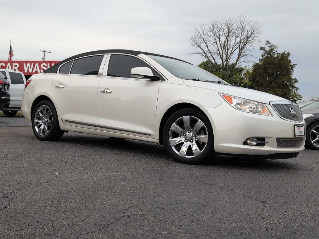 2010 Buick Lacrosse Image 3