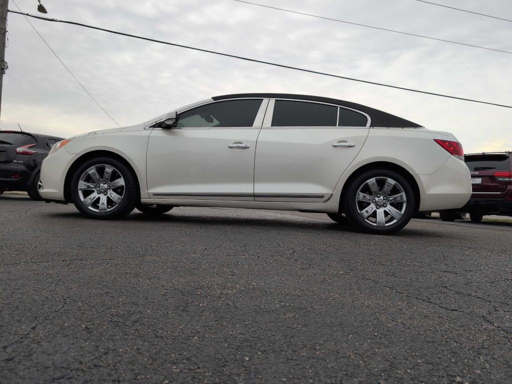 2010 Buick Lacrosse Image 18